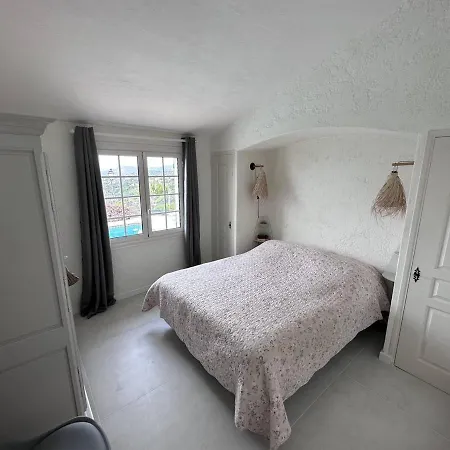 Вилла 4 Etoiles Avec Piscine Privee, Climatisation Et Wi-fi Aux Issambres - Fr-1-768-11 Лес-Иссамбр