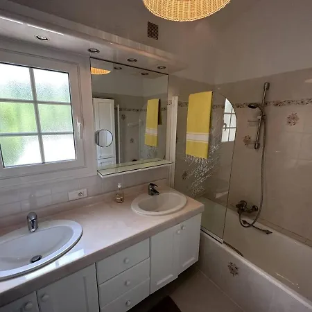 4 Etoiles Avec Piscine Privee, Climatisation Et Wi-fi Aux Issambres - Fr-1-768-11 Les Issambres